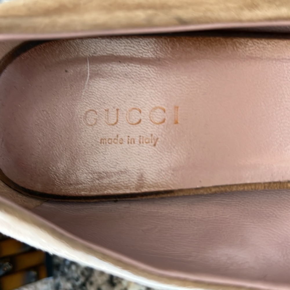 Gucci Suede Dahlia Bamboo Heels - Picture 7 of 14